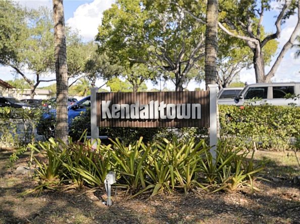 7625 SW 106th Ave, Miami FL 33173