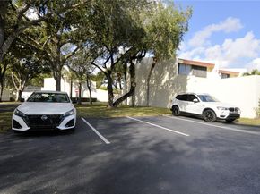 7625 SW 106th Ave, Miami FL 33173