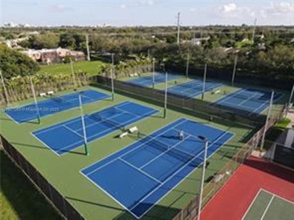 7625 SW 106th Ave, Miami FL 33173