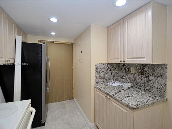 7625 SW 106th Ave, Miami FL 33173