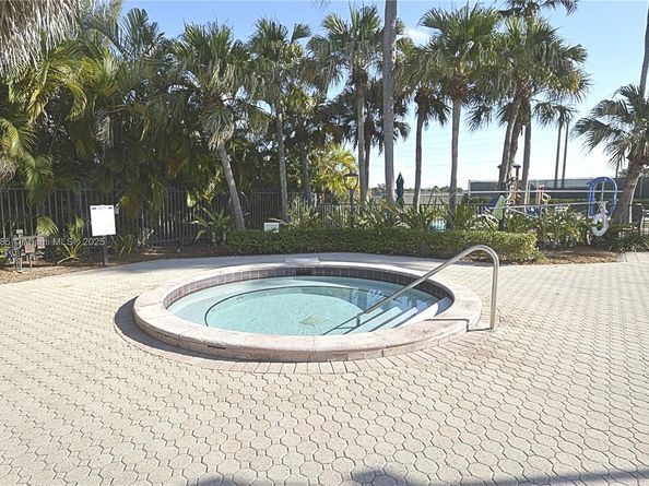 7625 SW 106th Ave, Miami FL 33173