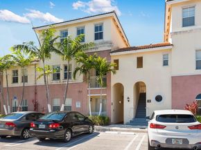 10022 NW 7th St 206, Miami FL 33172