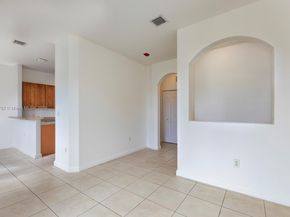 10022 NW 7th St 206, Miami FL 33172