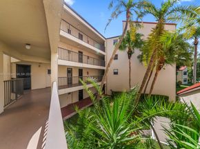 2311 S Cypress Bend Dr 217A, Pompano Beach FL 33069