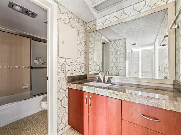 2311 S Cypress Bend Dr 217A, Pompano Beach FL 33069