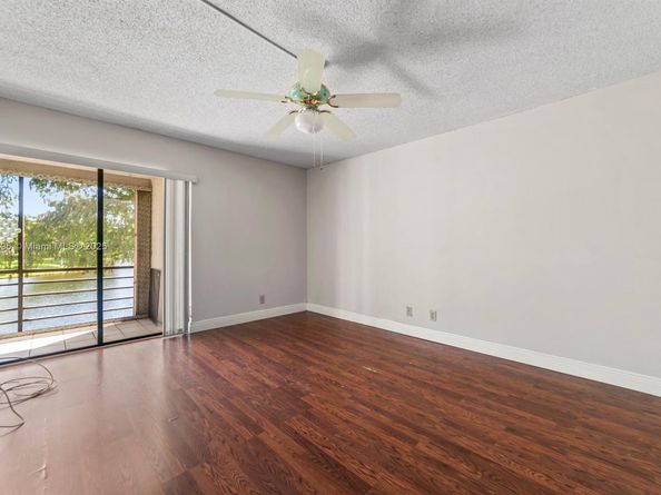 2311 S Cypress Bend Dr 217A, Pompano Beach FL 33069