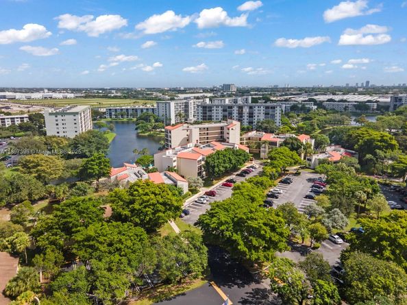 2311 S Cypress Bend Dr 217A, Pompano Beach FL 33069