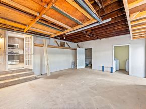 23 SW 8th St, Hallandale Beach FL 33009