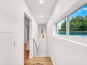 4321 Nautilus Dr, Miami Beach FL 33140