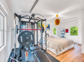 4321 Nautilus Dr, Miami Beach FL 33140