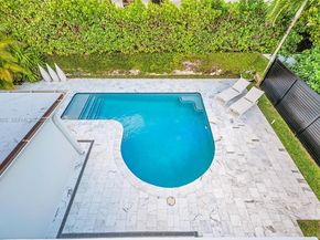 4321 Nautilus Dr, Miami Beach FL 33140