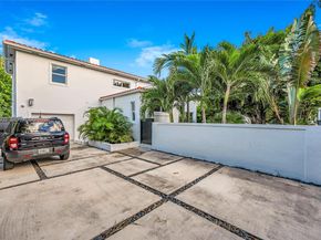 4321 Nautilus Dr, Miami Beach FL 33140