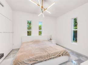 4321 Nautilus Dr, Miami Beach FL 33140