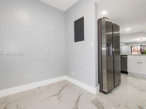 7111 SW 42nd Pl, Davie FL 33314