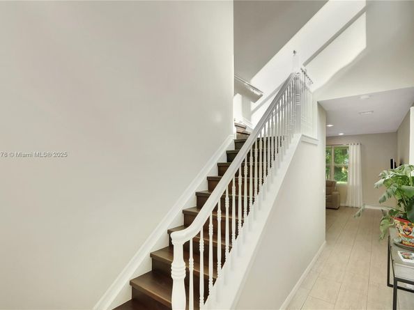 Undisclosed Address #A11871178, Hollywood FL 33021