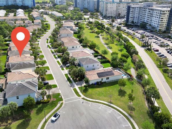 Undisclosed Address #A11871178, Hollywood FL 33021