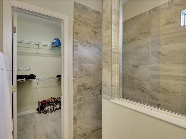 Undisclosed Address #A11871178, Hollywood FL 33021