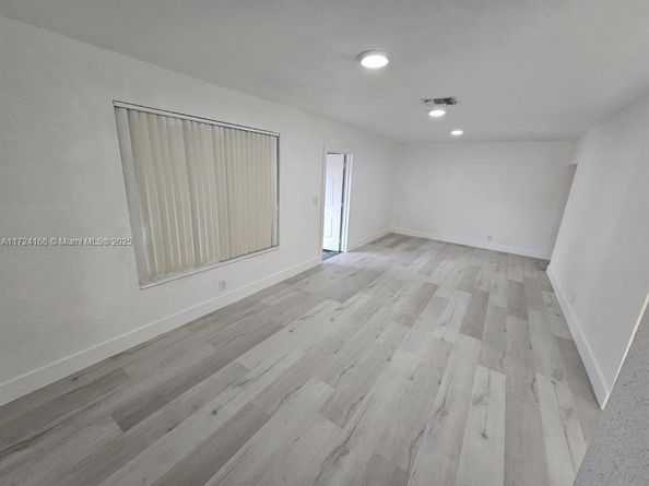 215 SW 19th Ave, Fort Lauderdale FL 33312