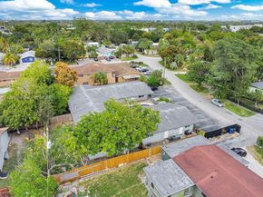 215 SW 19th Ave, Fort Lauderdale FL 33312