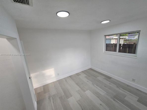215 SW 19th Ave, Fort Lauderdale FL 33312