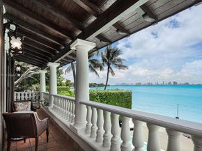 5396 N Bay Rd, Miami Beach FL 33140