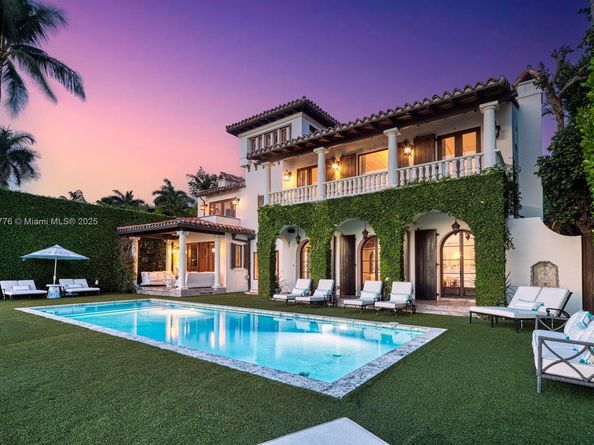 5396 N Bay Rd, Miami Beach FL 33140