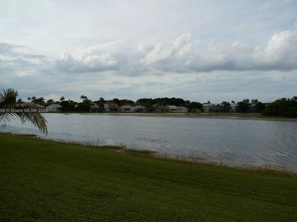 1380 Meadows Blvd, Weston FL 33327