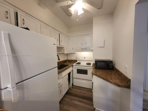 600 Layne Blvd 118, Hallandale Beach FL 33009