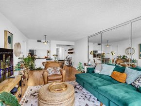555 NE 15th St PHD, Miami FL 33132