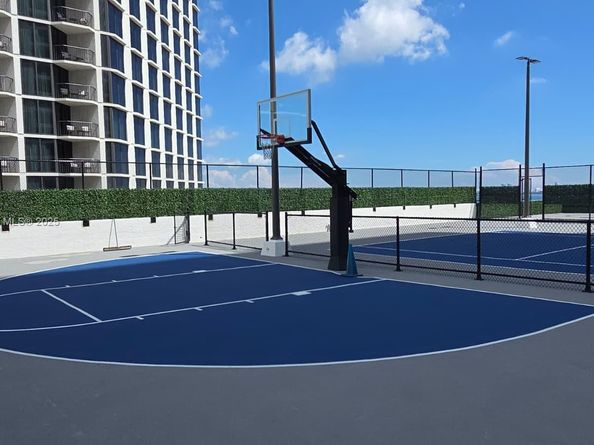 555 NE 15th St PHD, Miami FL 33132