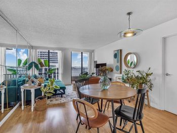 555 NE 15th St