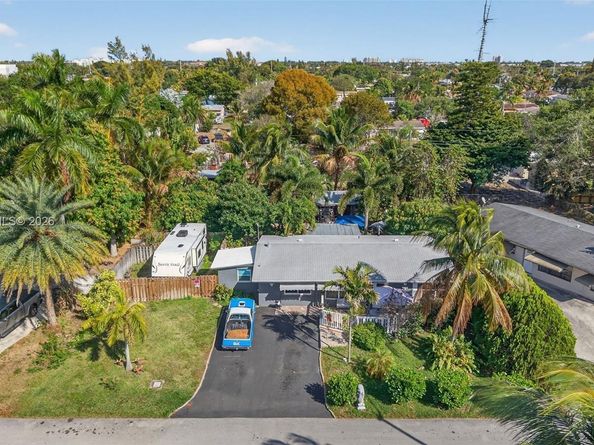 4280 NE 11th Ter, Pompano Beach FL 33064