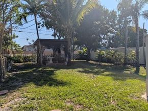 648 E 40th St, Hialeah FL 33013