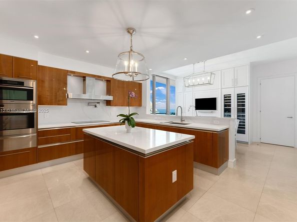 2627 S Bayshore Dr 2801, Miami FL 33133