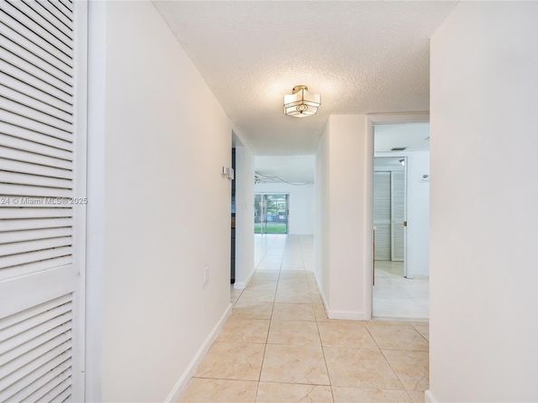 875 NE 195th St 112, Miami FL 33179