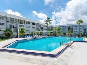 875 NE 195th St 112, Miami FL 33179