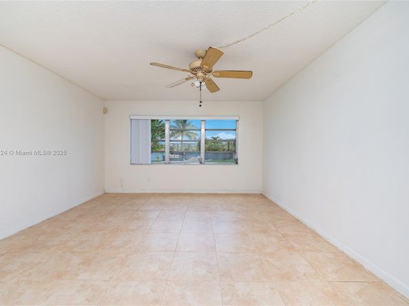 875 NE 195th St 112, Miami FL 33179