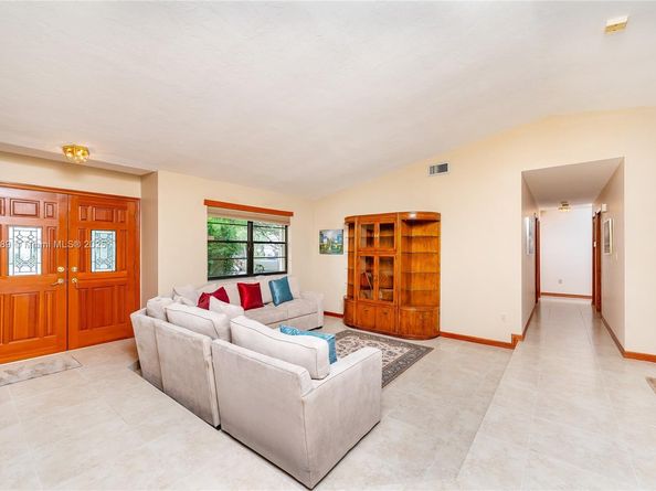10421 SW 146th Pl, Miami FL 33186