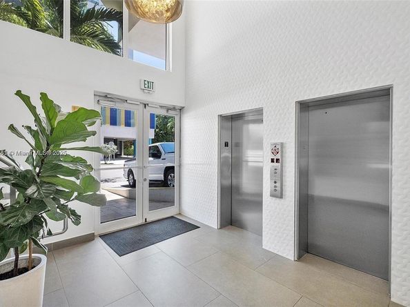 280 SW 20th Rd 904, Miami FL 33129
