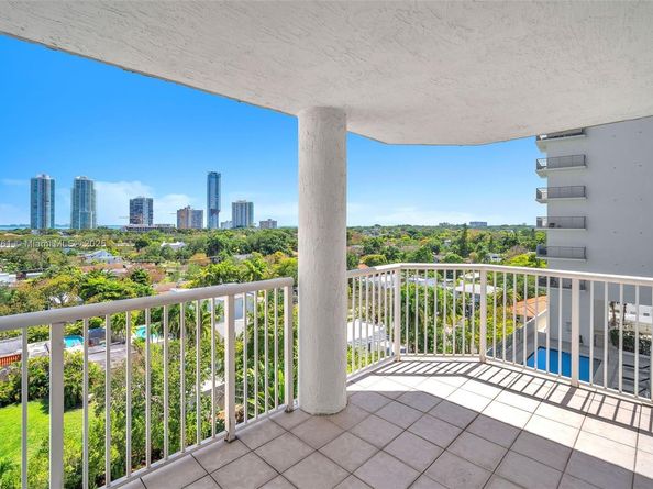280 SW 20th Rd 904, Miami FL 33129