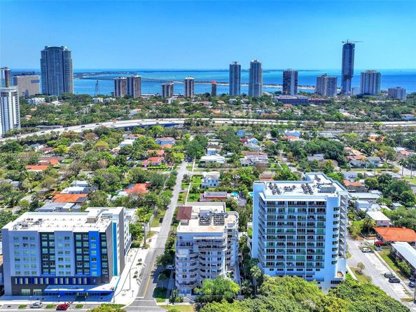 280 SW 20th Rd 904, Miami FL 33129
