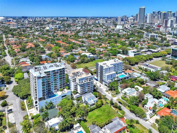 280 SW 20th Rd 904, Miami FL 33129