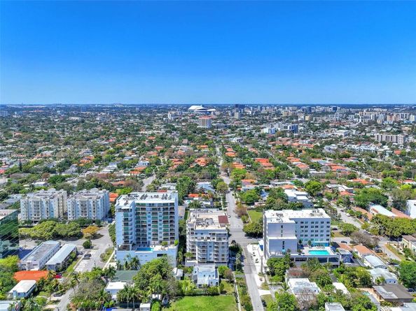 280 SW 20th Rd 904, Miami FL 33129