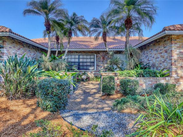 1048 NW 110th Ln, Coral Springs FL 33071