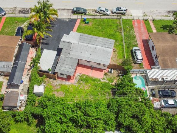 8330 NW 33rd Ave, Miami FL 33147