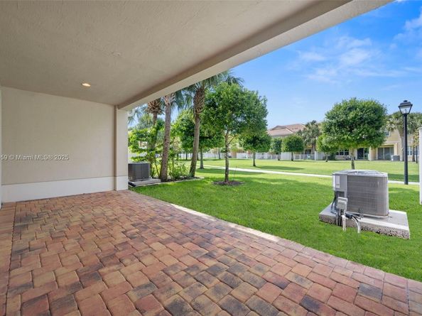 11941 Park Central 11941, Royal Palm Beach FL 33411