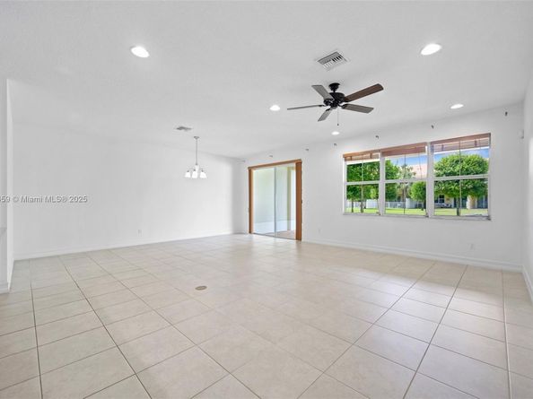 11941 Park Central 11941, Royal Palm Beach FL 33411