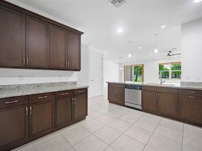 11941 Park Central 11941, Royal Palm Beach FL 33411