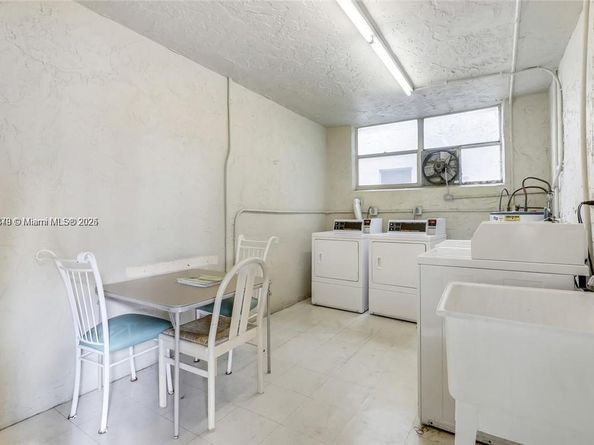 1800 SW 81st Ave 1105, North Lauderdale FL 33068