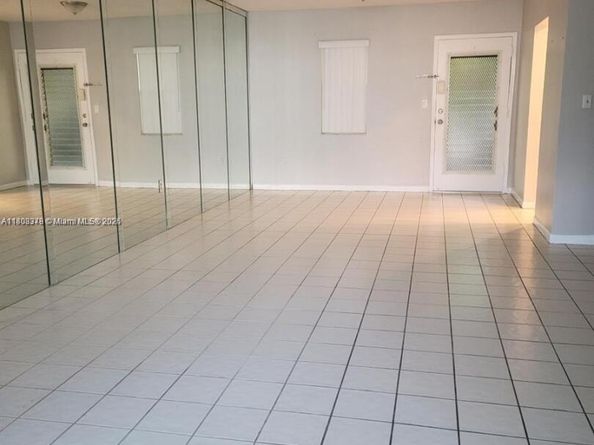 1800 SW 81st Ave 1105, North Lauderdale FL 33068